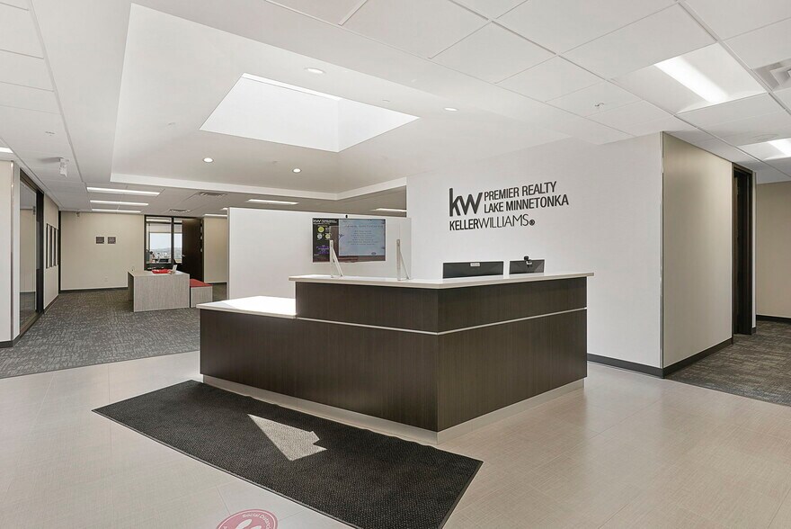 More Photos Of 13100 Wayzata Blvd, Minnetonka Office For Lease