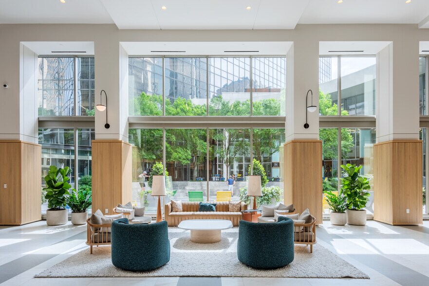 More Photos Of 101 S Tryon St, Charlotte Office Residential For Lease