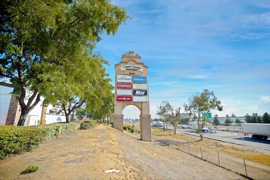 More Photos Of Canyon Springs Parkway, Riverside Land For Lease