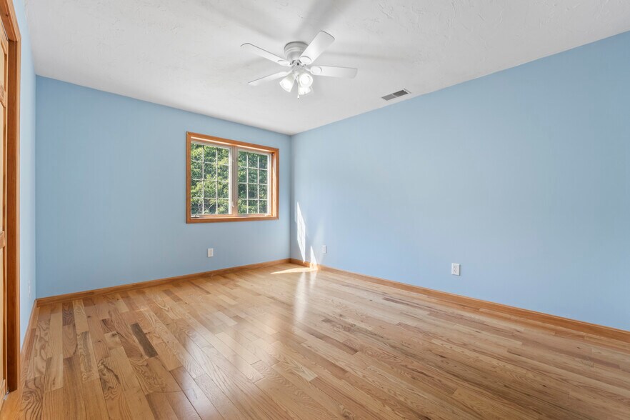 More Photos Of 41 Hobbs Rd, West Newfield Specialty For Sale