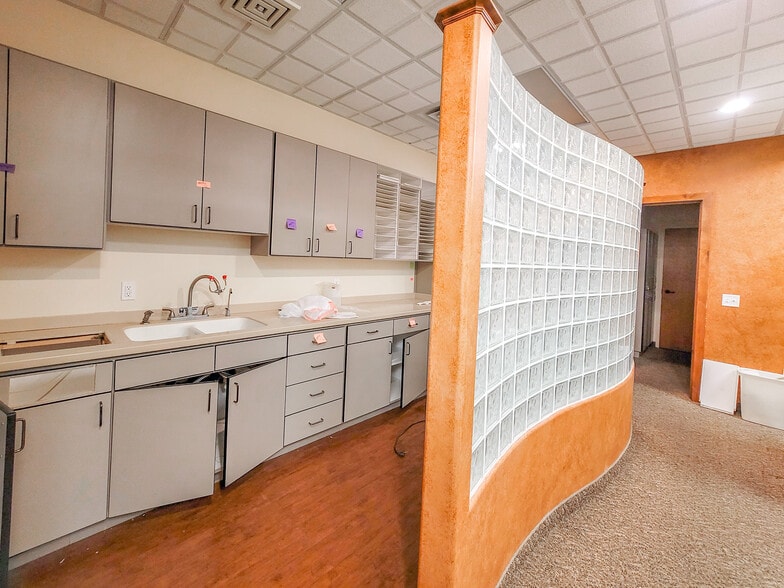 More Photos Of 1455 S 500 W, Bountiful Storefront For Lease