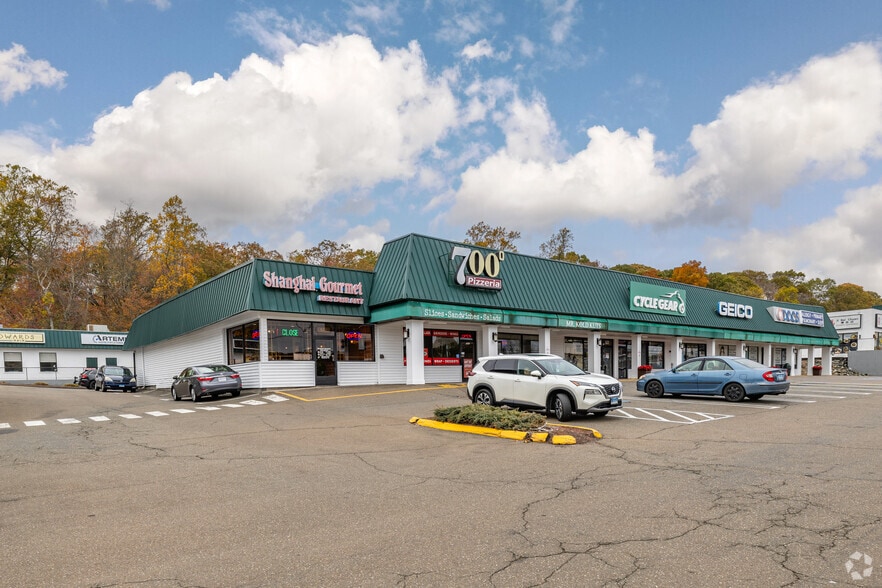 More Photos Of 521-547 Boston Post Rd, Orange Storefront For Lease