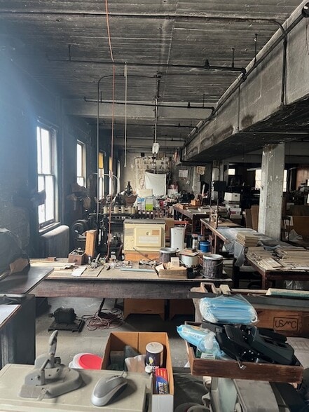 More Photos Of 943 Lafayette St, New Orleans Warehouse For Sale