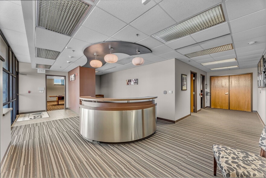 More Photos Of 400 SE Jefferson St, Topeka Flex For Sale