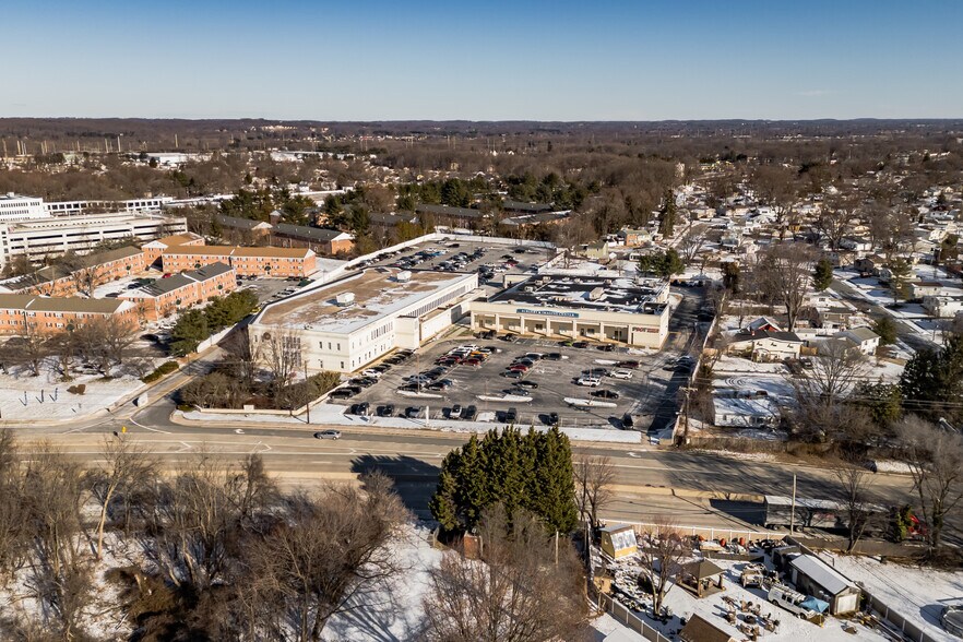 More Photos Of 774 Christiana Rd, Newark Healthcare For Sale