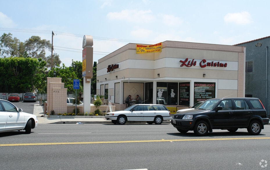 More Photos Of 420 W Colorado St, Glendale Restaurant For Lease