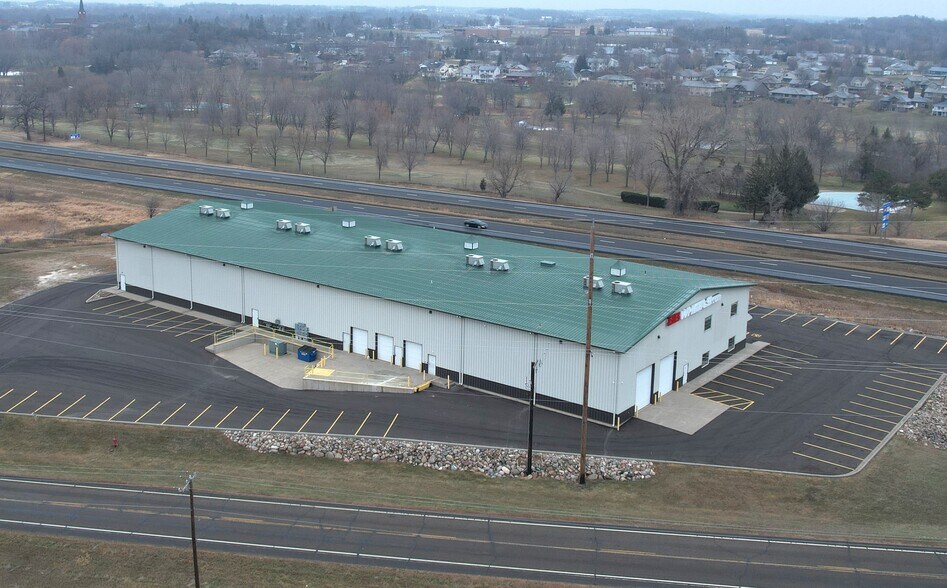 More Photos Of 209 County Road 156, Albany Showroom For Sale