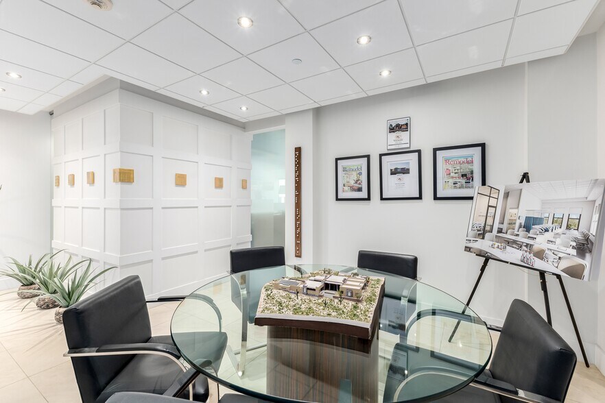 More Photos Of 3033 N Central Ave, Phoenix Loft Creative Space For Sale