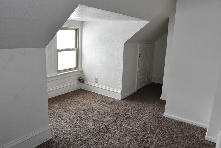 More Photos Of 307 Walnut St, Meadville Apartments For Sale