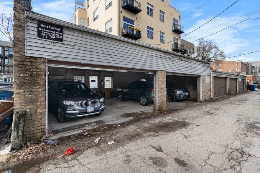 More Photos Of 1627 N Western Ave, Chicago Storefront For Lease