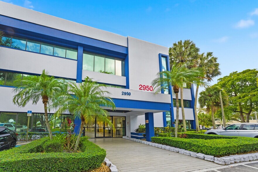 More Photos Of 2950 W Cypress Creek Rd, Fort Lauderdale Medical For Lease