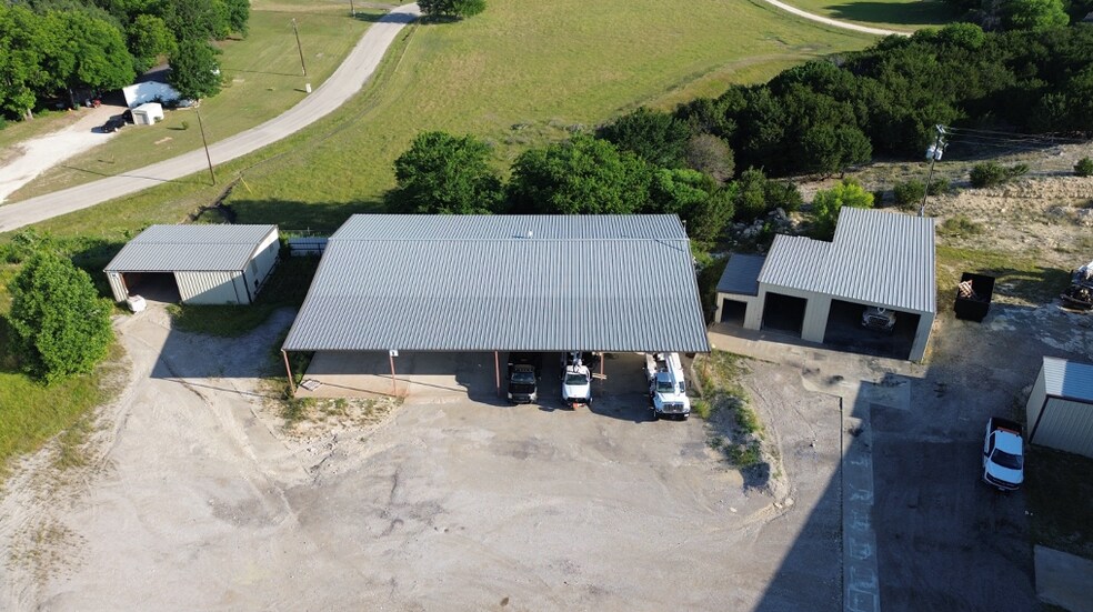 More Photos Of 105 Sunset Acres Ct, Granbury Industrial For Lease