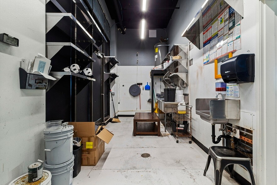 More Photos Of 5005 SE 72nd Ave, Portland Apartments For Lease