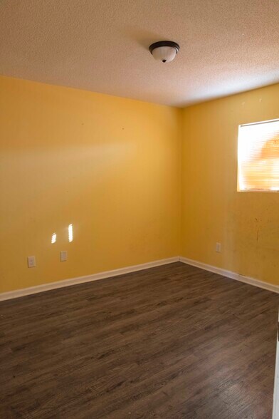 More Photos Of 1716 DuPont Ave, Memphis Apartments For Sale