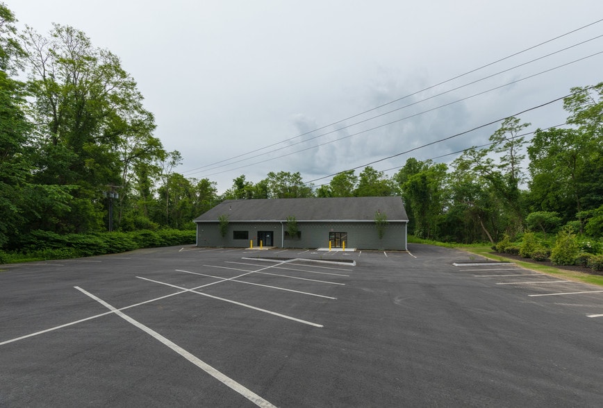 More Photos Of 49 Macy St, Amesbury Storefront Retail Office For Sale