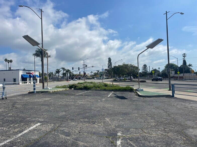 More Photos Of 2834 E Main St, Ventura General Retail For Sale