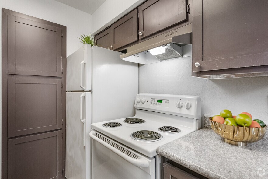 More Photos Of 8600 S Course Dr, Houston Apartments For Sale