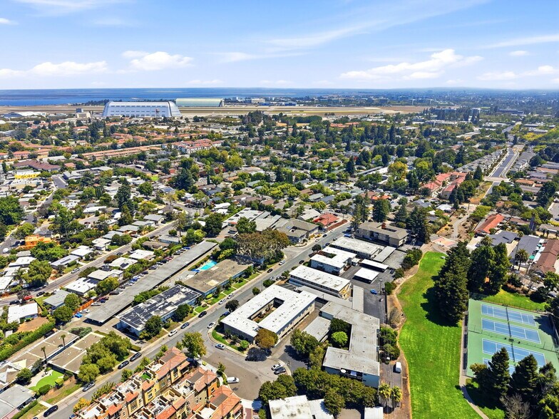 More Photos Of 527 Walker Dr, Mountain View Apartments For Sale