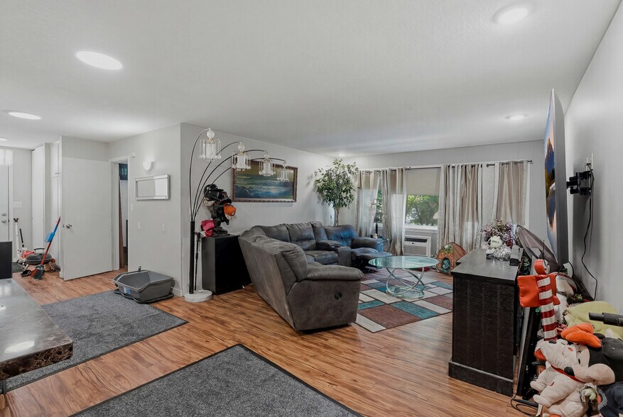 More Photos Of 394 Pierce St, Saint Paul Apartments For Sale