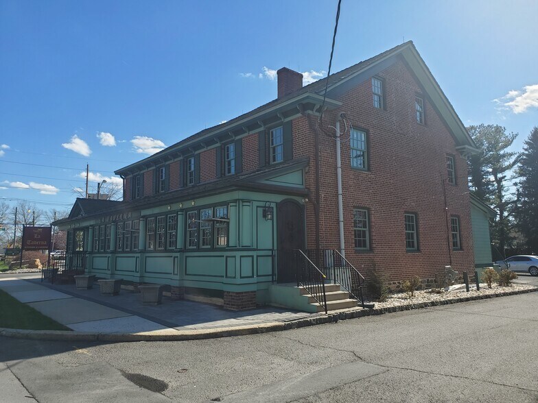 More Photos Of 375 Georges Rd, Dayton Restaurant For Sale