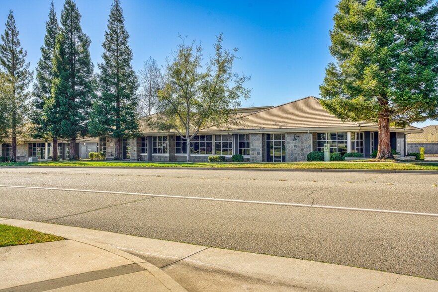 More Photos Of 975 Reserve Dr, Roseville Medical For Sale