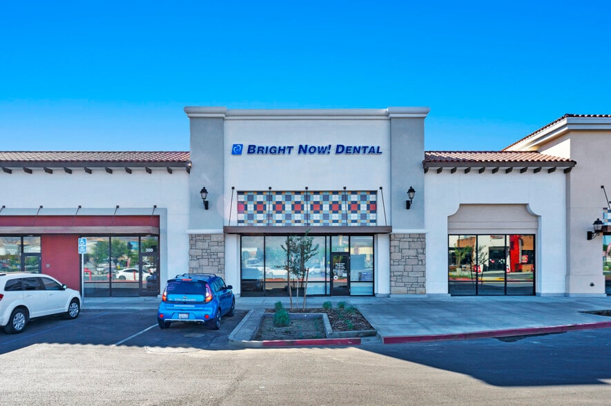 More Photos Of 1541-1545 E 2nd St, Beaumont General Retail For Lease