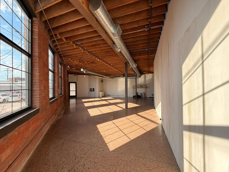 More Photos Of 209 W 19th Ter, Kansas City Loft Creative Space For Lease