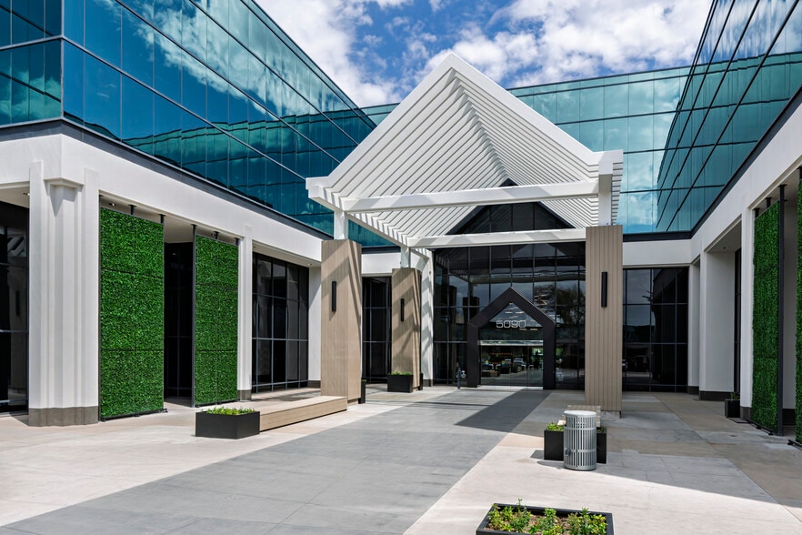 More Photos Of 5090 N 40th St, Phoenix Office For Lease