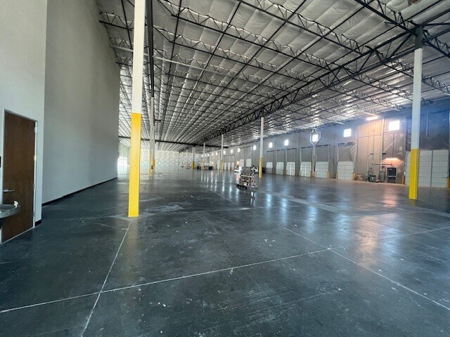 More Photos Of 3232 S 48th St, Phoenix Warehouse For Lease