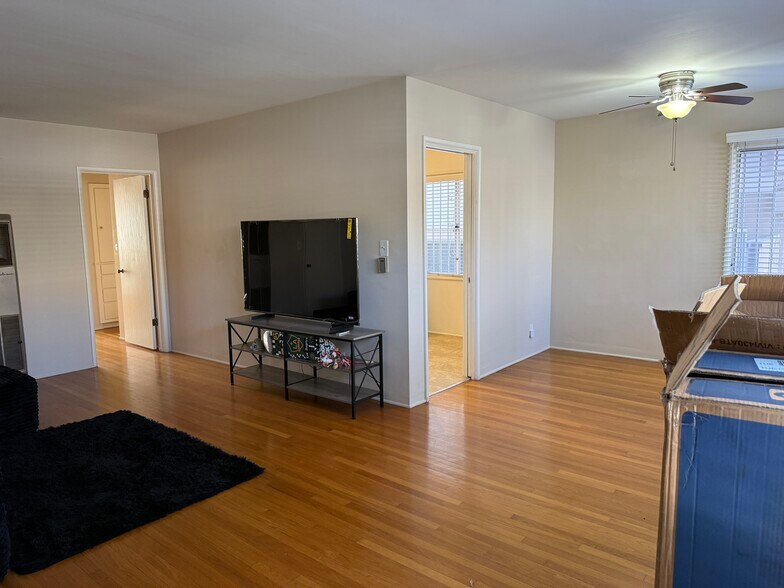 More Photos Of 108 Redondo Ave, Long Beach Apartments For Sale
