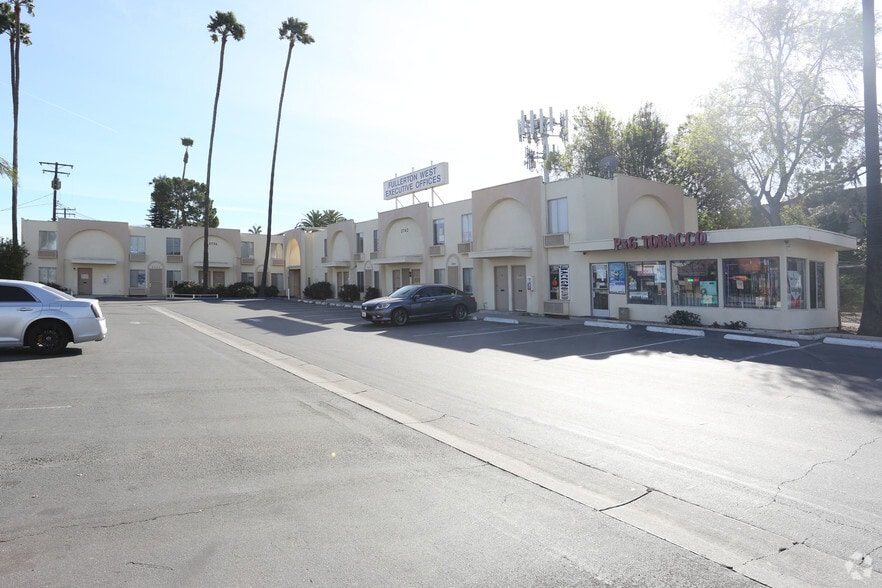 Primary Photo Of 2736-2742 W Orangethorpe Ave, Fullerton Loft Creative Space For Lease