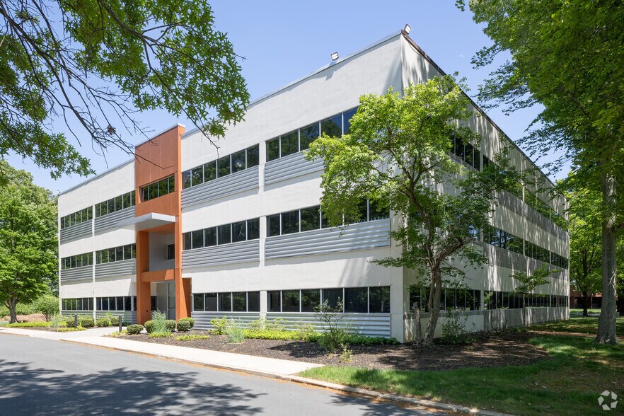 More Photos Of 211 College Rd E, Princeton Office For Lease