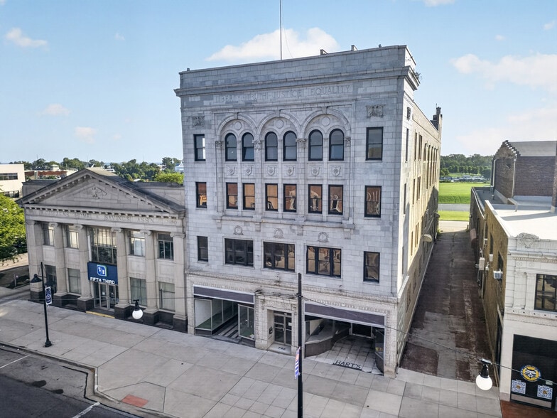 More Photos Of 573-577 Broadway, Lorain Storefront Retail Residential For Sale