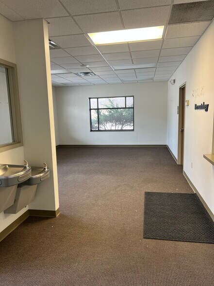 More Photos Of 2701 Chancellor Dr, Fort Mitchell Medical For Sale