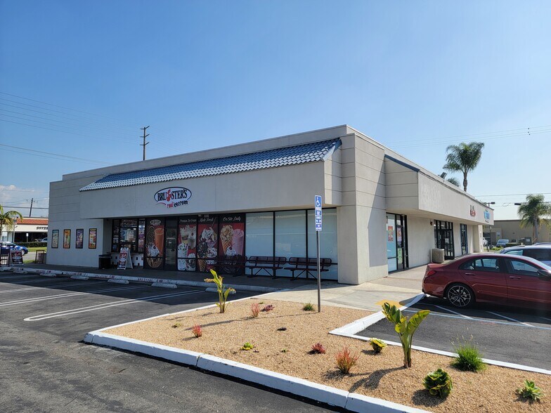 More Photos Of 502 N Tustin St, Orange Unknown For Lease