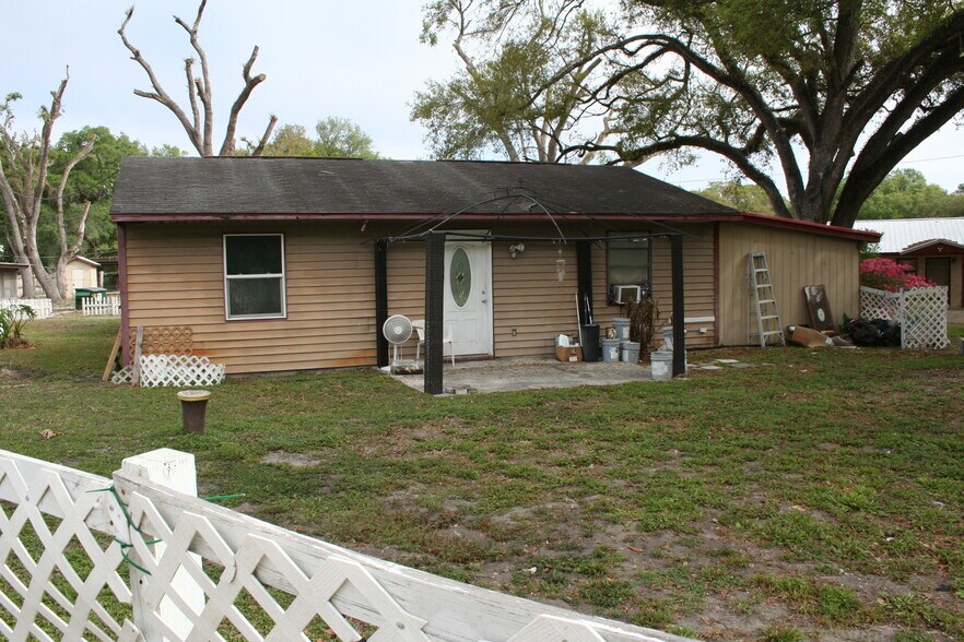 More Photos Of 12959 NE 250th Ct, Fort Mc Coy Freestanding For Sale