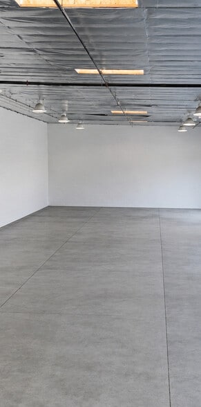 More Photos Of 759 Middlegate Rd, Henderson Warehouse For Lease