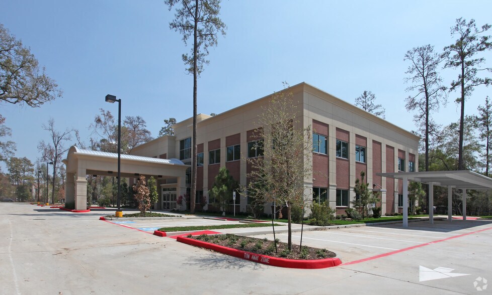 More Photos Of 9323 Pinecroft Dr, The Woodlands Medical For Lease