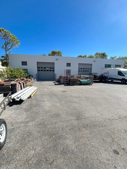 More Photos Of 9231 Brookwood Ct, Bonita Springs Light Manufacturing For Lease