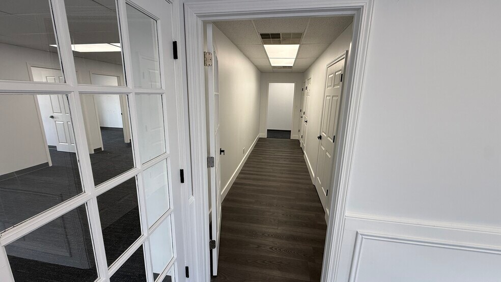 More Photos Of 11801 Brinley Ave, Louisville Medical For Lease