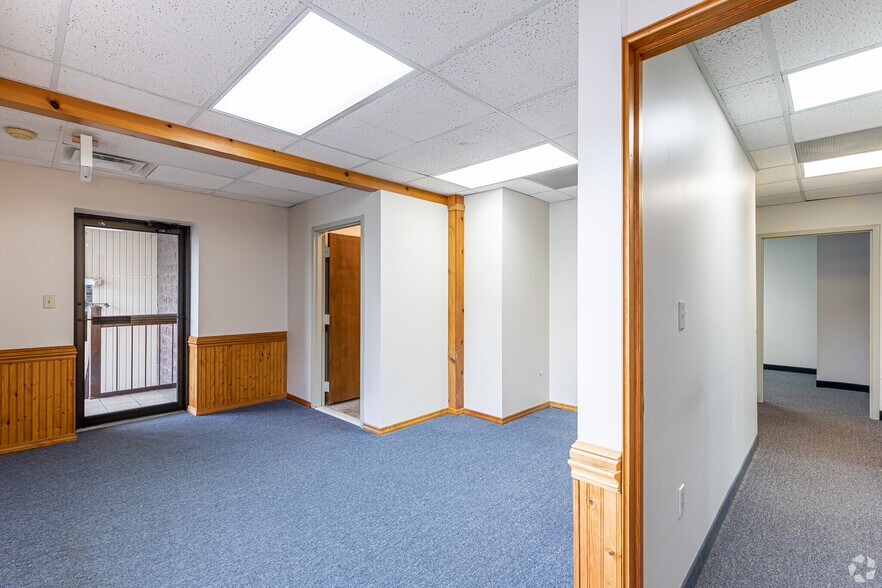 More Photos Of 20-26 N Main St, Southington Loft Creative Space For Lease