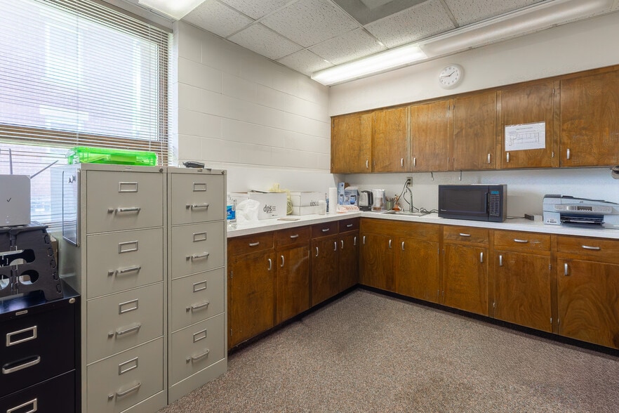 More Photos Of 309 N Broad St, Grove City Religious Facility For Sale
