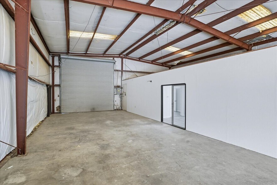 More Photos Of 485 S 8th St, Shandon Industrial For Sale