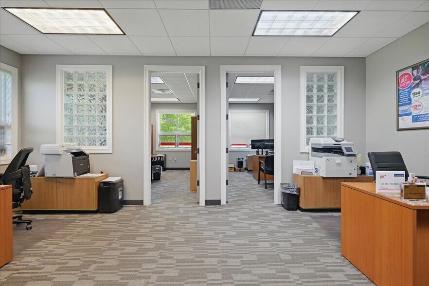 More Photos Of 2545 N Opdyke Rd, Auburn Hills Medical For Sale