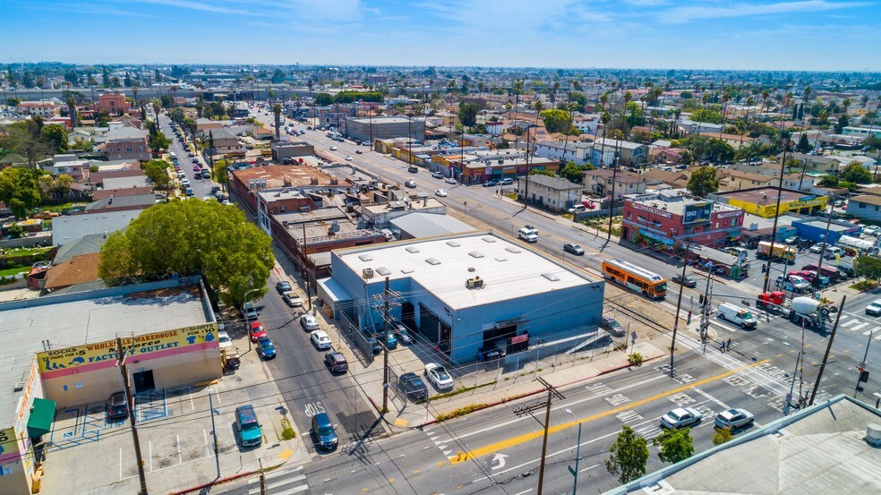 Primary Photo Of 5800 S Hoover St, Los Angeles Warehouse For Lease