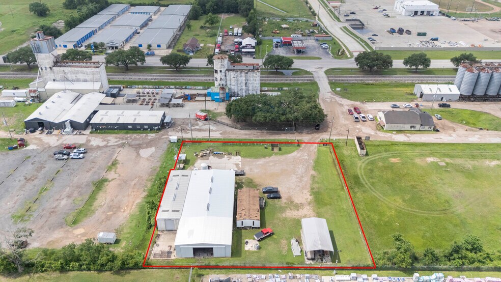 More Photos Of 5354 1st St, Katy Warehouse For Lease