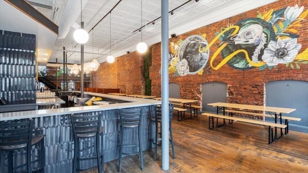 More Photos Of 35 Main St, Amesbury Storefront Retail Office For Sale