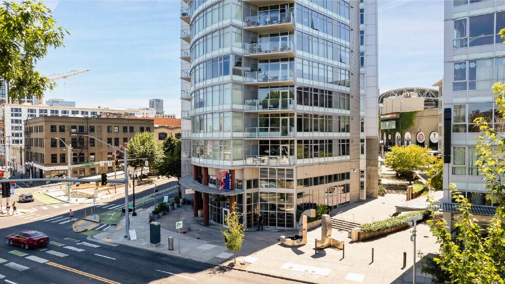 More Photos Of 1926 W Burnside, Portland Apartments For Lease