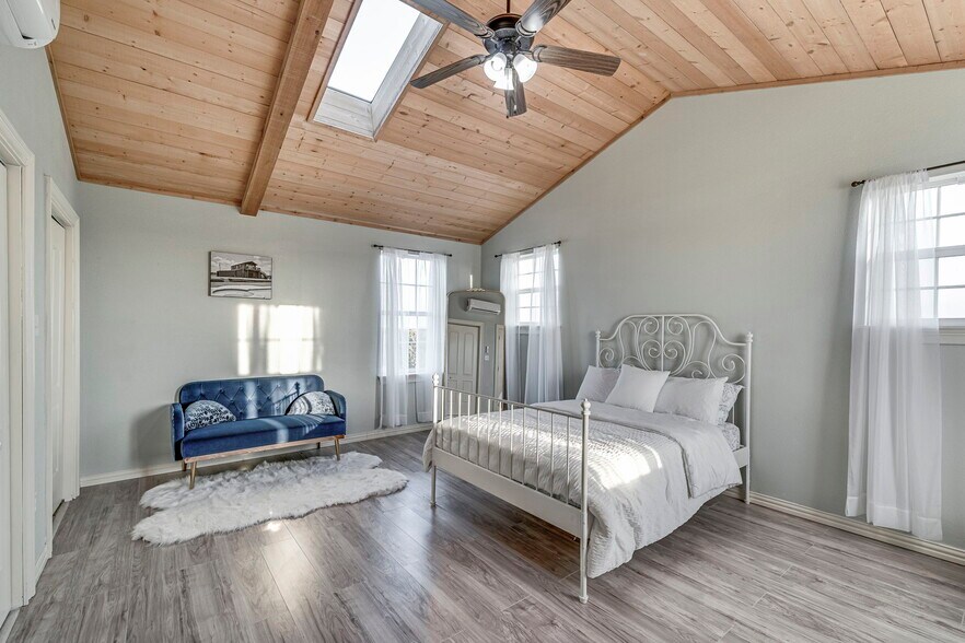 More Photos Of 3199 County 2730 Rd, Glen Rose Lodge Meeting Hall For Sale