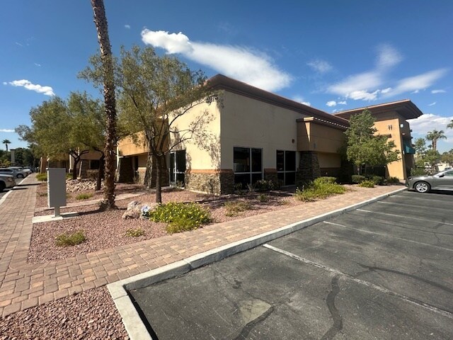 More Photos Of 4974 S Rainbow Blvd, Las Vegas Office For Sale
